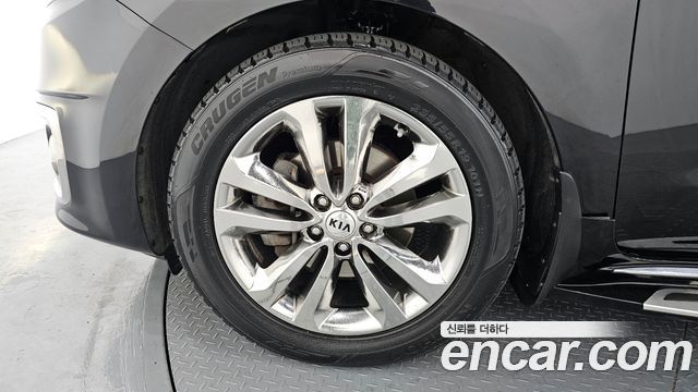 Kia Canival 2016 — photo 5