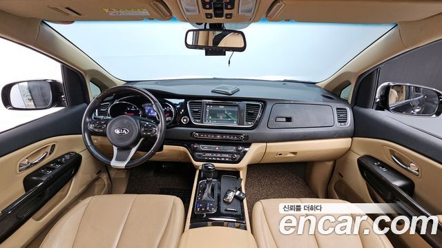 Kia Canival 2016 — photo 7