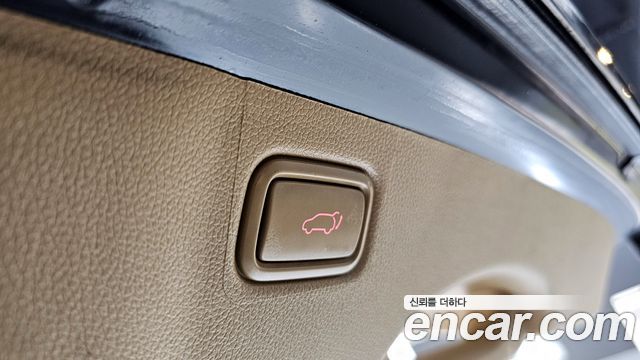 Kia Canival 2016 — photo 18