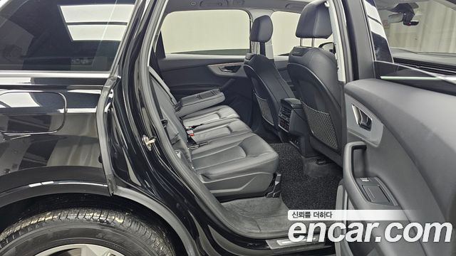 Audi Q7 2022 — photo 12