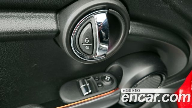 Mini Cooper 2015 — photo 16
