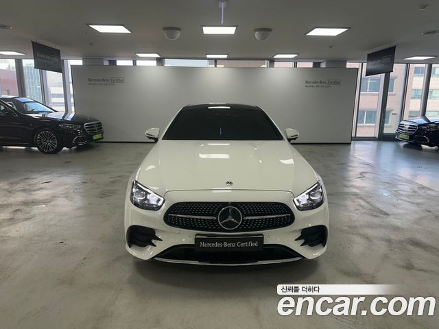 Mercedes-Benz E-Class 2023 — photo 3