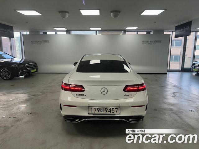 Mercedes-Benz E-Class 2023 — photo 4