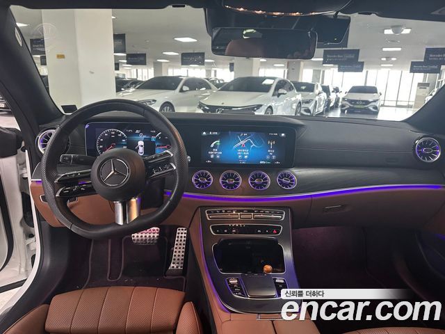 Mercedes-Benz E-Class 2023 — photo 7