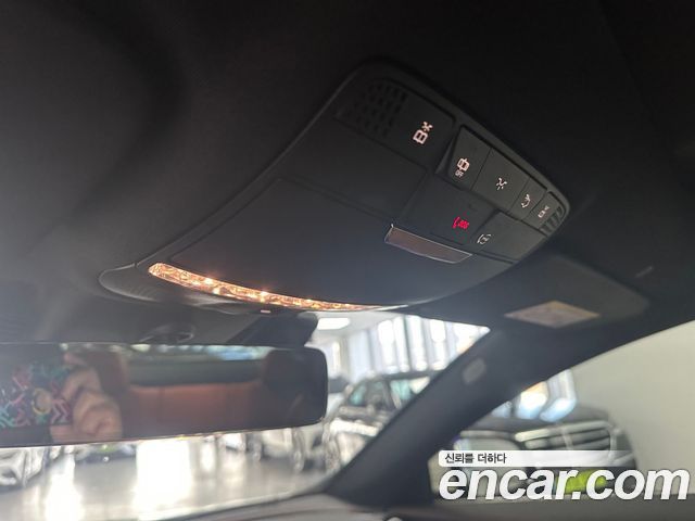 Mercedes-Benz E-Class 2023 — photo 17