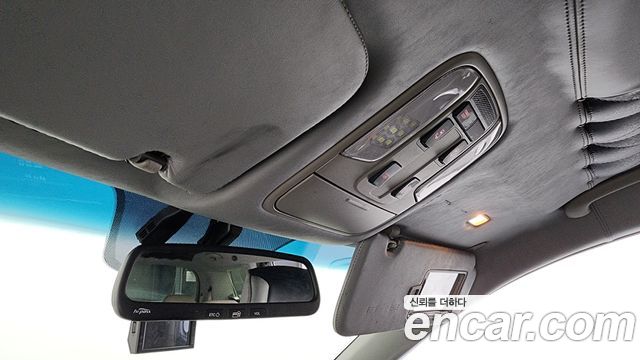 Kia Canival 2017 — photo 17