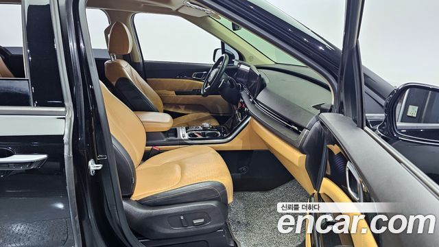 Kia Canival 2021 — photo 11