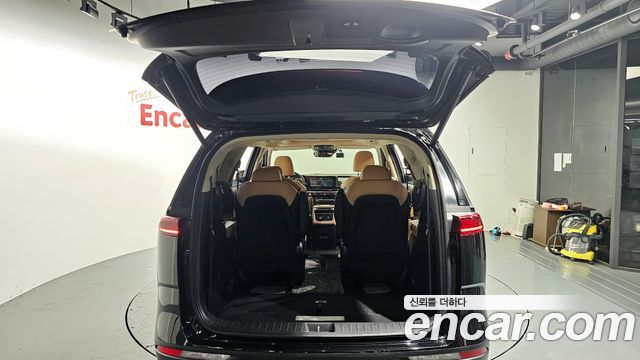 Kia Canival 2021 — photo 20