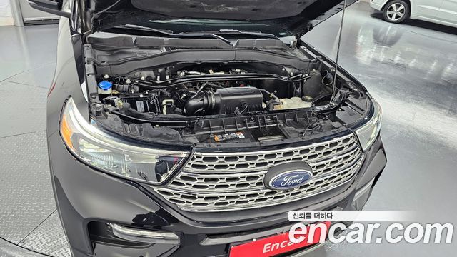 Ford Explorer 2021 — photo 6