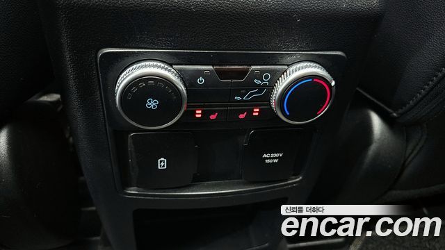 Ford Explorer 2021 — photo 17
