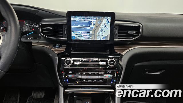 Ford Explorer 2021 — photo 19