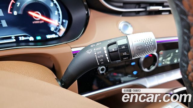 Genesis GV70 2022 — photo 16
