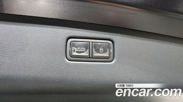 Genesis GV70 2022 — photo 19
