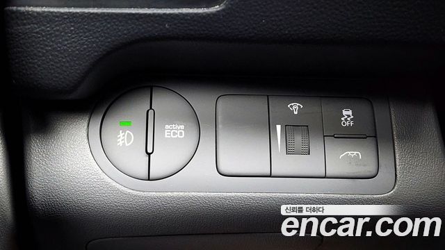 Hyundai Starex 2018 — photo 13