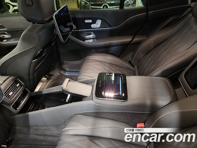 Mercedes-Benz GLS-Class 2024 — photo 7