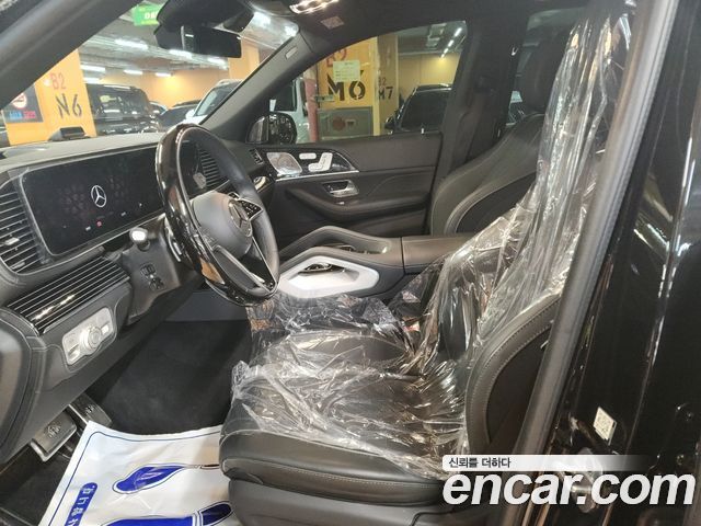Mercedes-Benz GLS-Class 2024 — photo 8