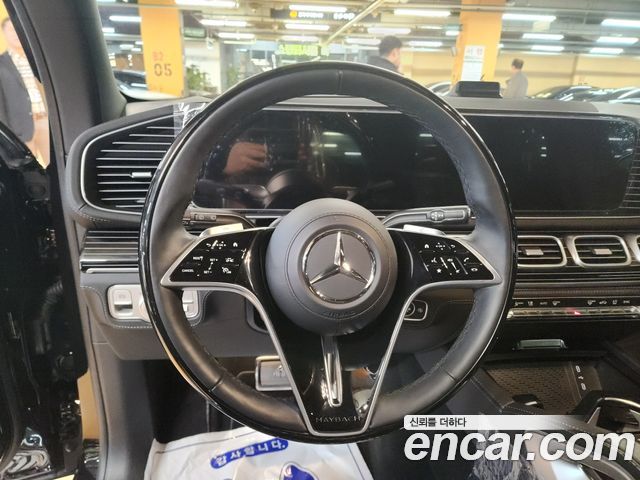 Mercedes-Benz GLS-Class 2024 — photo 11
