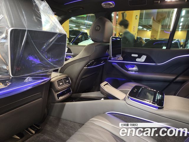 Mercedes-Benz GLS-Class 2024 — photo 19