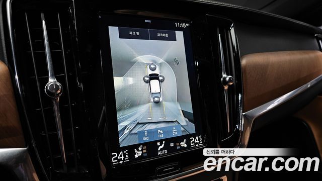 Volvo S90 2017 — photo 15