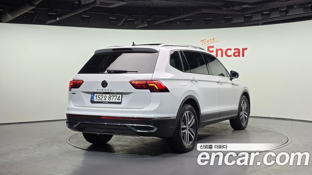 Volkswagen Tiguan 2022 — photo 2