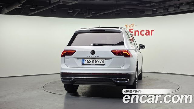Volkswagen Tiguan 2022 — photo 4