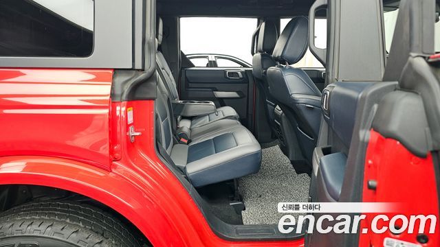 Ford Bronco 2022 — photo 12