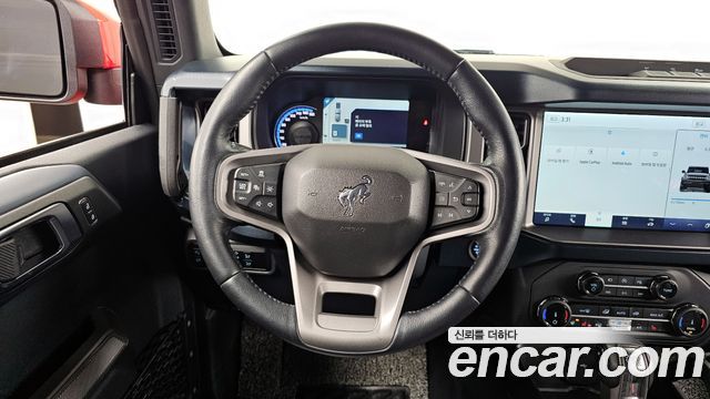 Ford Bronco 2022 — photo 13