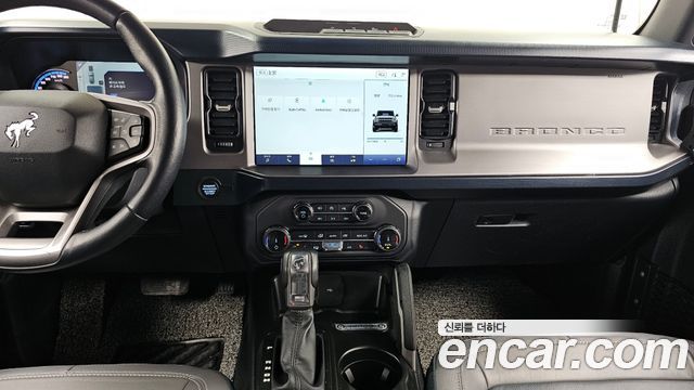 Ford Bronco 2022 — photo 14