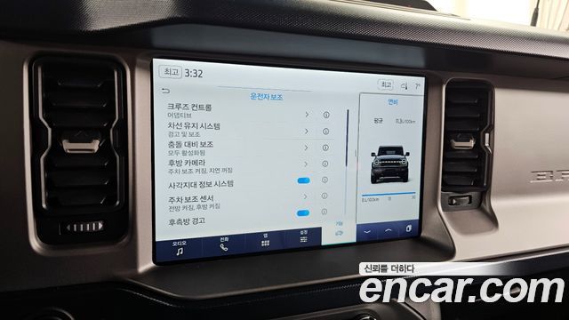 Ford Bronco 2022 — photo 16