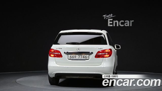 Mercedes-Benz B-Class 2013 — photo 4