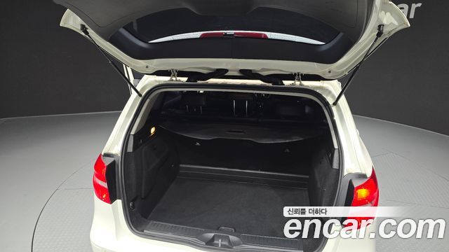 Mercedes-Benz B-Class 2013 — photo 20