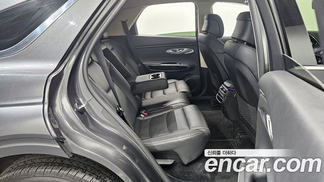 Genesis GV70 2023 — photo 11