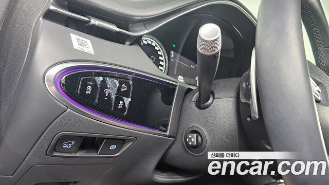 Genesis GV70 2023 — photo 14