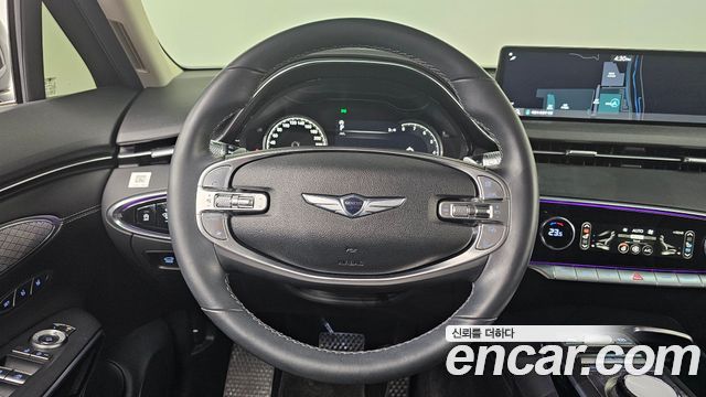 Genesis GV70 2023 — photo 15