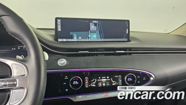 Genesis GV70 2023 — photo 16