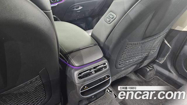Genesis GV70 2023 — photo 19
