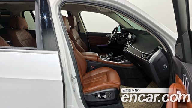BMW X7 2020 — photo 11