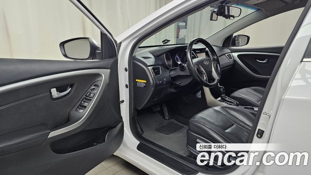 Hyundai i30 2014 — photo 10