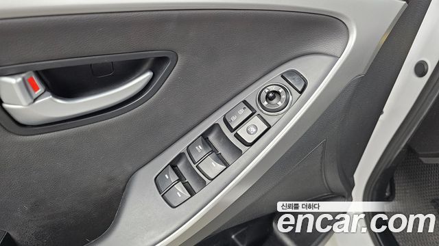 Hyundai i30 2014 — photo 14