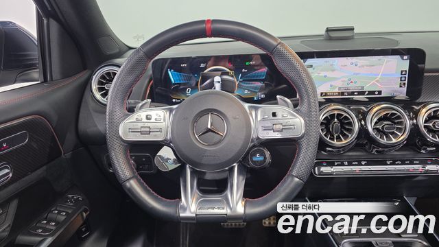 Mercedes-Benz GLB-Class 2022 — photo 13
