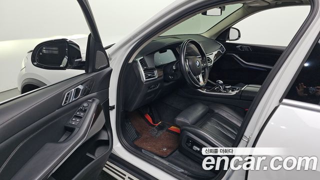 BMW X5 2022 — photo 10