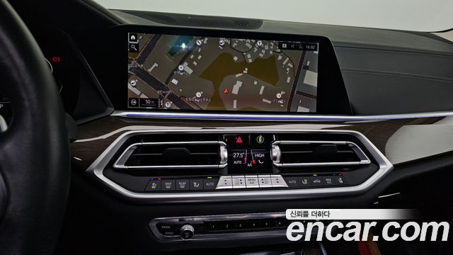 BMW X5 2022 — photo 14