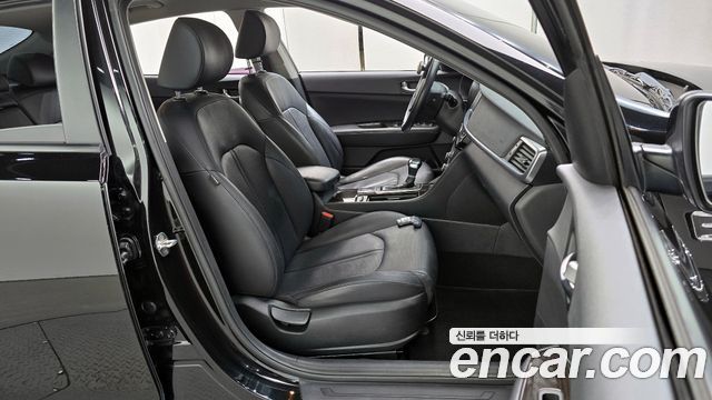 Kia K5 2018 — photo 10