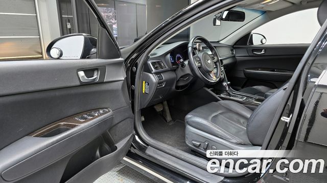 Kia K5 2018 — photo 11