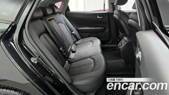 Kia K5 2018 — photo 12