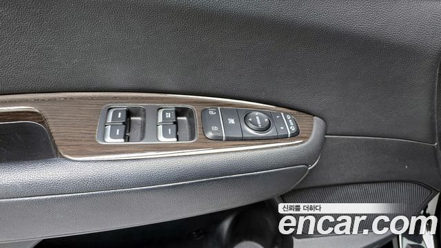 Kia K5 2018 — photo 17