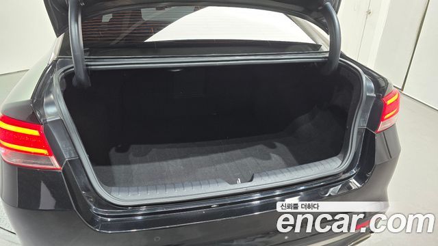 Kia K5 2018 — photo 20