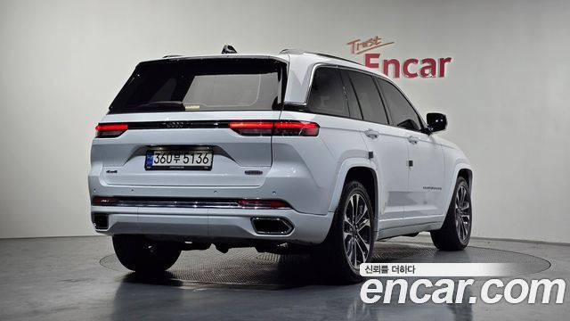 Jeep Cherokee 2023 — photo 2