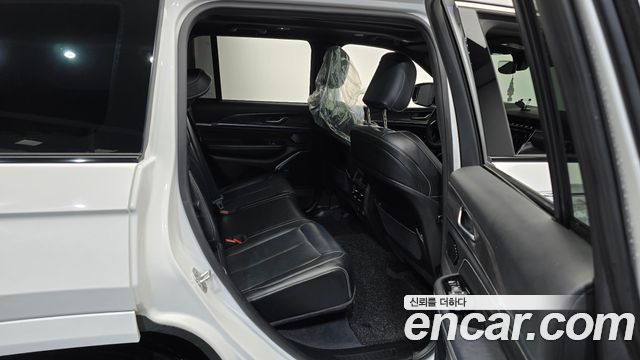 Jeep Cherokee 2023 — photo 12