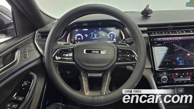 Jeep Cherokee 2023 — photo 13